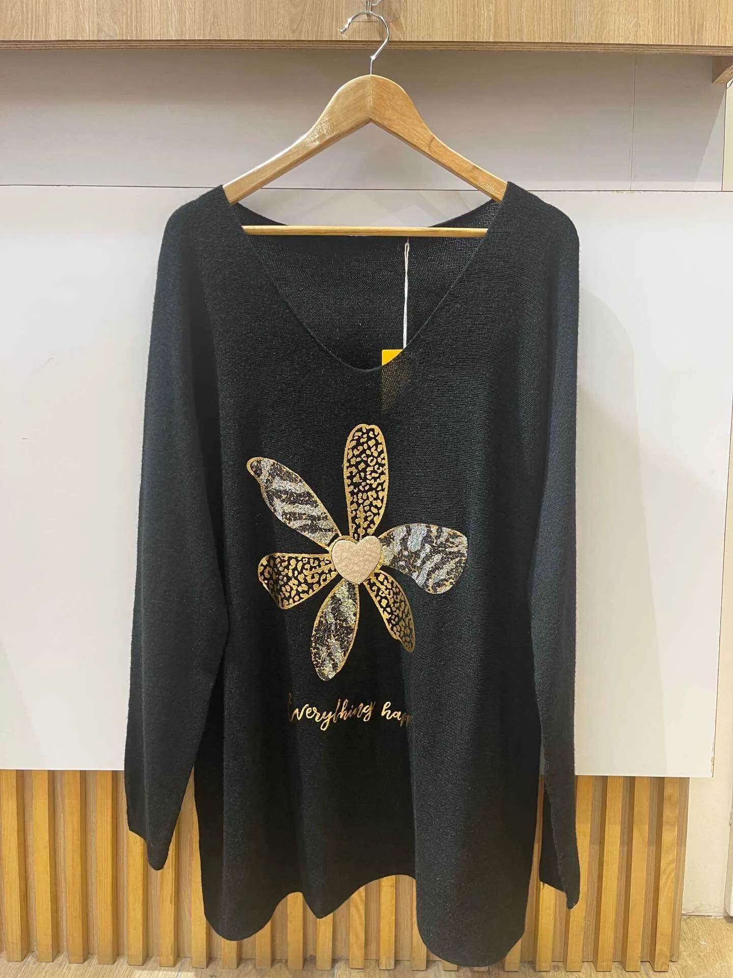 Pullover mit V-Ausschnitt und Blumenmuster, besonders große Größe