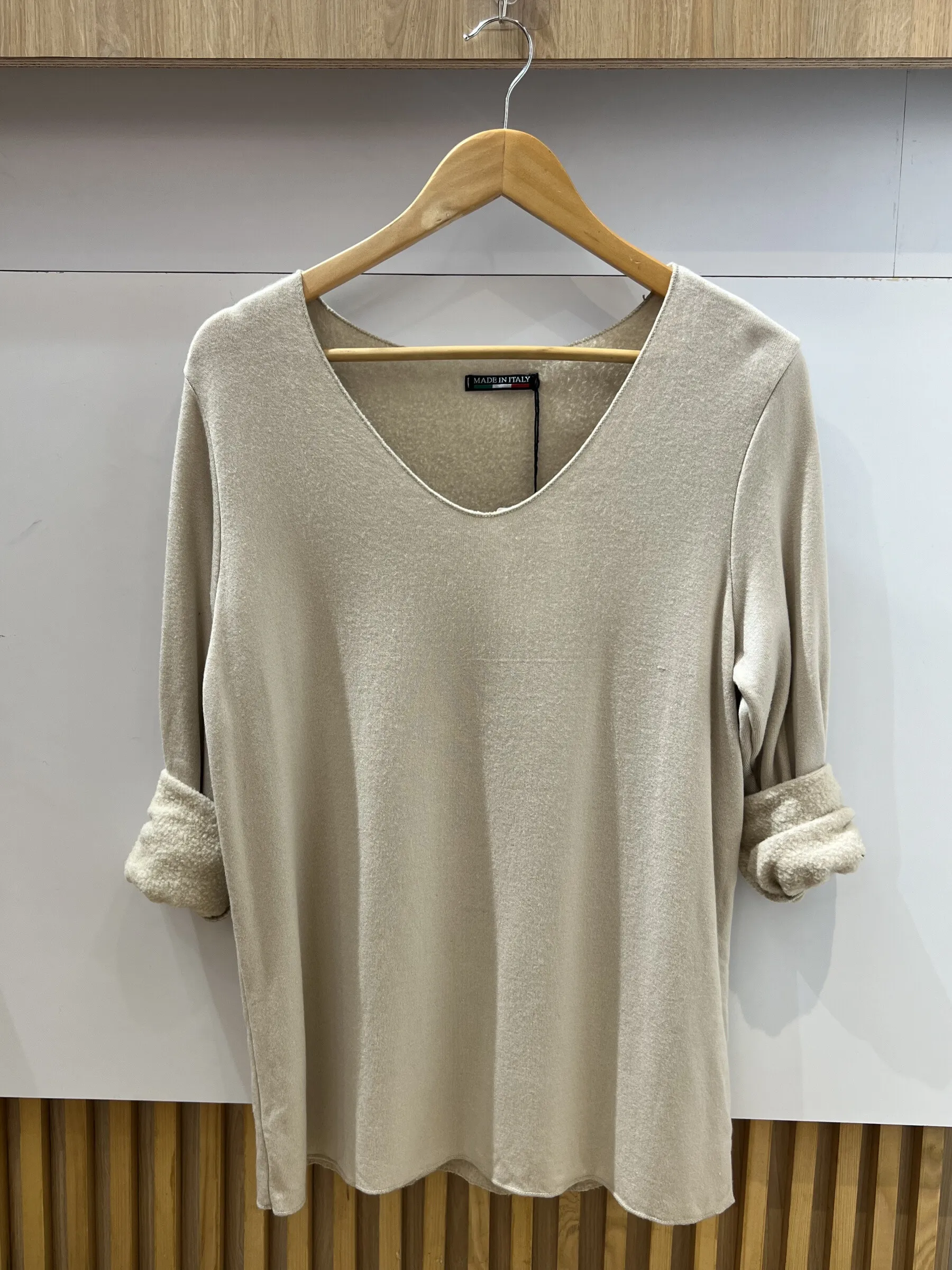 Pullover mit V-Ausschnitt und Fleece-Innenseite