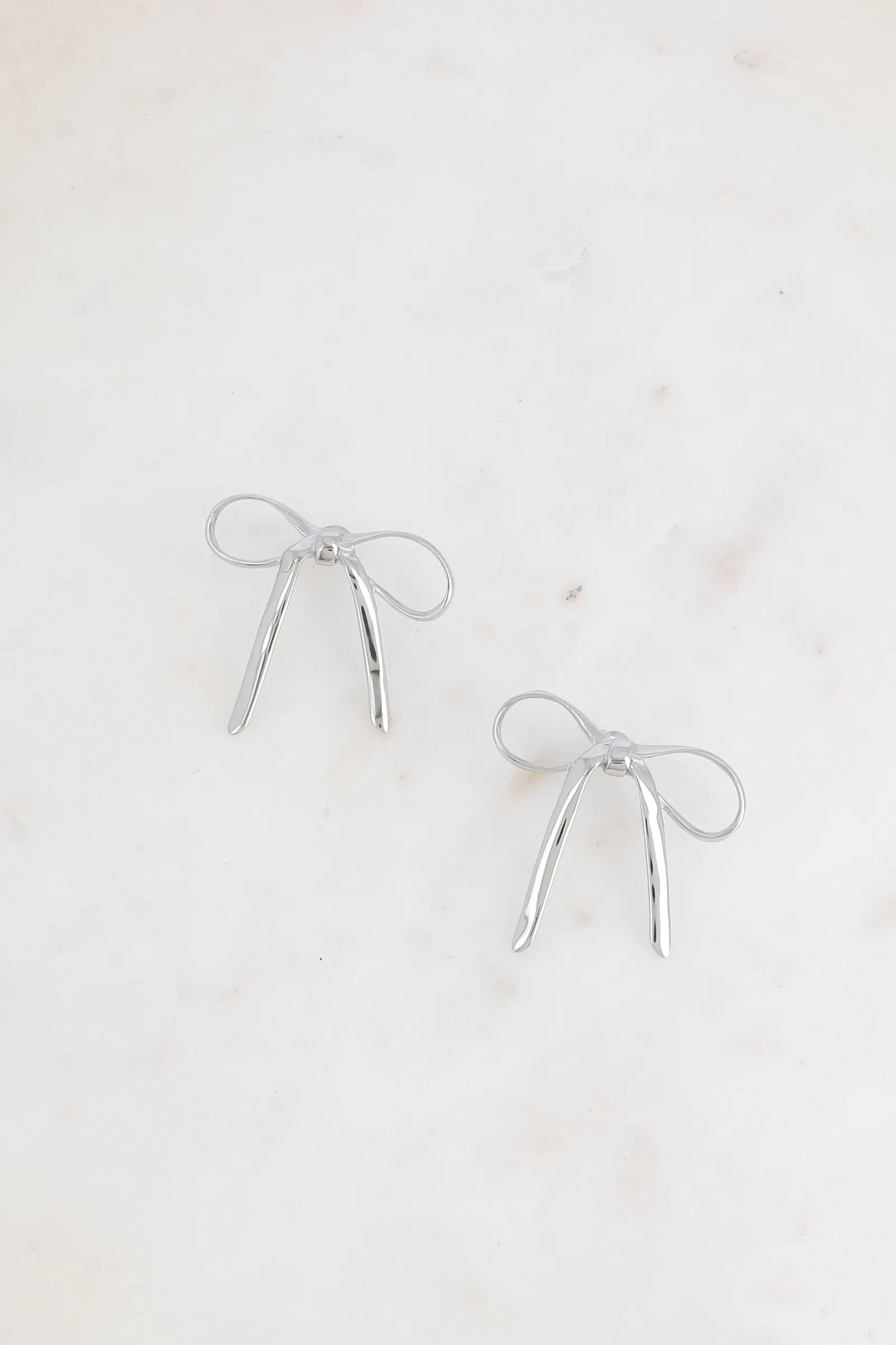 Shanya Ohrstecker – Fliege 39 x 37 mm